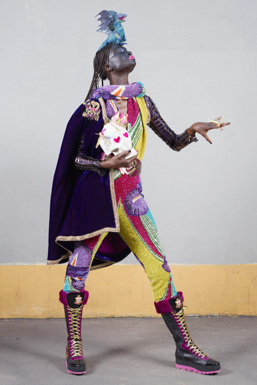 Porn Pics global-fashions:  Debra Shaw - Manish Arora