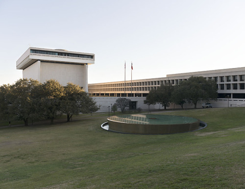 Lyndon B. Johnson Presidential Library, Austin, Texas, USA, 2013. © Nicolas Grospierresee more about