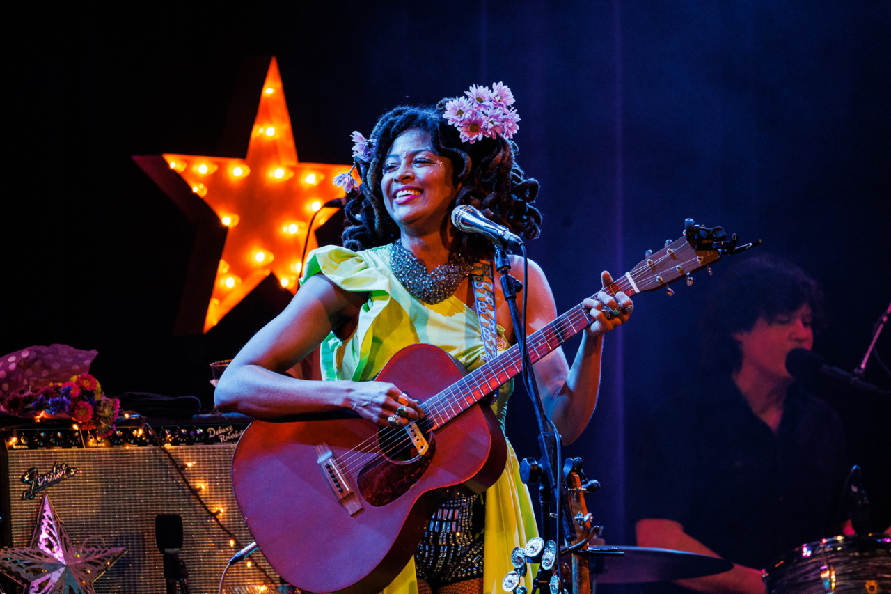 Valerie June Takes the Town Hall on a Journey to the Moon and Stars