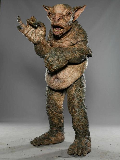 And, that’s another #MonsterSuitMonday for me! Wave goodbye!