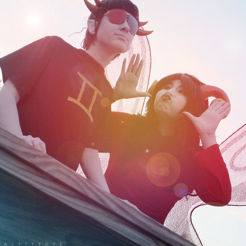 alytyedye:Aradia: I can show you the world-Sollux: g0ddamnit aradia i’m blind. Instatrolls. Sollux | Aradia | Photograph