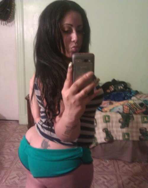 astoldbyclitliquor:  Stacked Latina