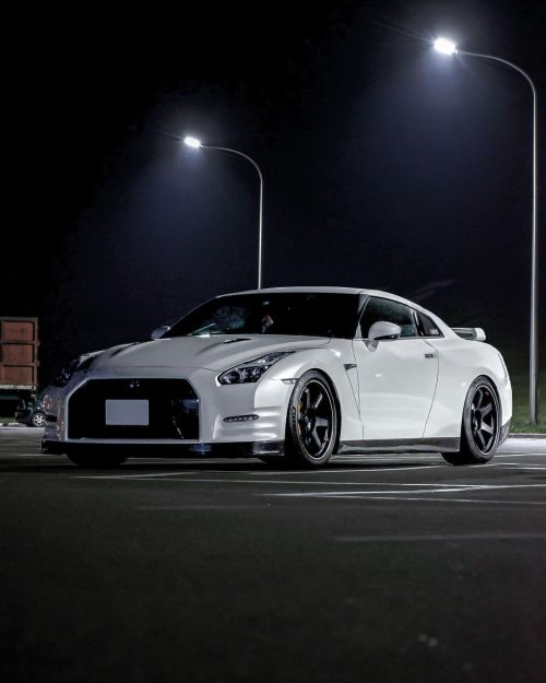 Nissan GT-R (R35)