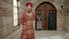 sansaregina:this palace is drowning me, nurbanu. each stone is falling upon me, even though i was bo