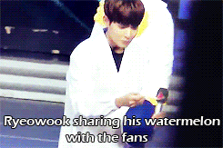 lee-donghais:   Evil Maknae Kyuhyun did not want to share their piece of watermelon.