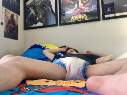 lildamondb:  babysidekick:Work can really tire a kiddo out!  Indeed