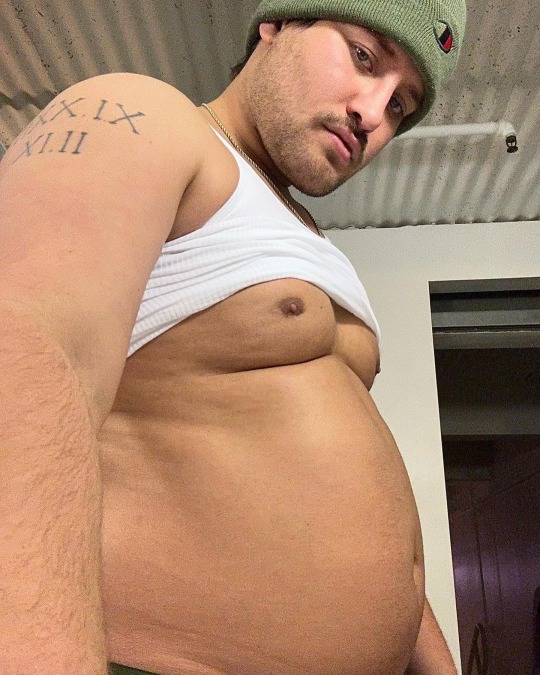 thic-as-thieves:Was feelin my belly. So got some selfies for y’all😛Link in bio!😈