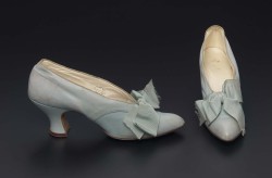 omgthatdress:  Shoes1900sThe Museum of Fine Arts, Boston