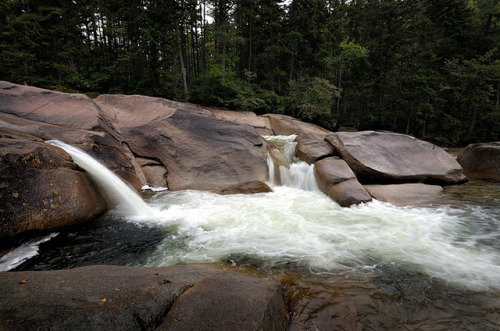 franconia falls by Mustekala5 on Flickr.