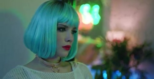findingtheloveless:  Halsey // Hayley