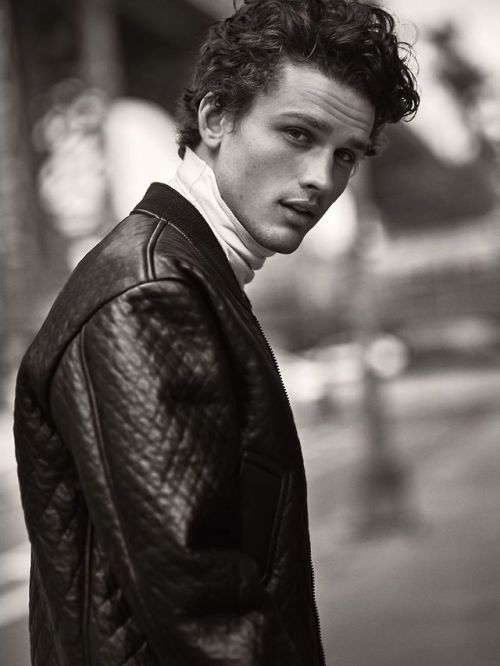 GQ Brazil September 2017Simon Nessman by Greg Swales