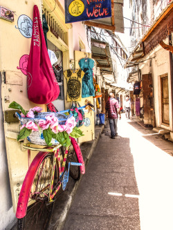 eboleno:  Stone Town, Zanzibar • One LoBe