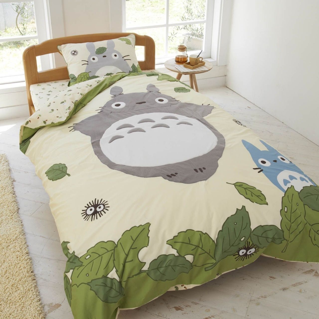 oh-totoro:  *sobs* Why am I not rich? *sobs more* I don’t care if I’m an adult