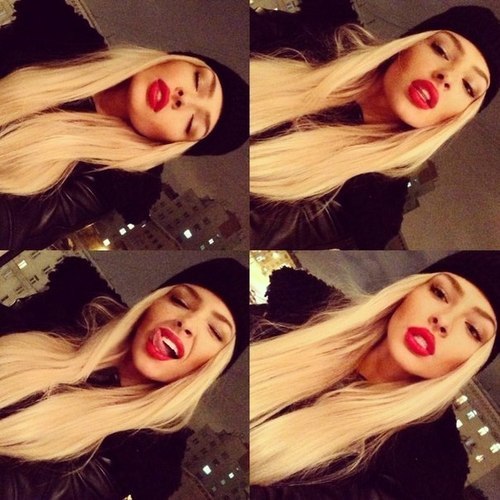 golden-lolita:  ukrainianbarbiedoll:  .  . 