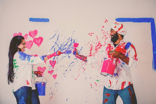 maybe-itdoesntmatterr:  whodoesntloveawedding:  teacupnosaucer:  beautifulsouthasianbrides:  Photo by:A.S Nagpal “Paint War Engagement Session”  oh my fucking god i can’t even take how cute this is   Who doesn’t love a wedding?    Awhh