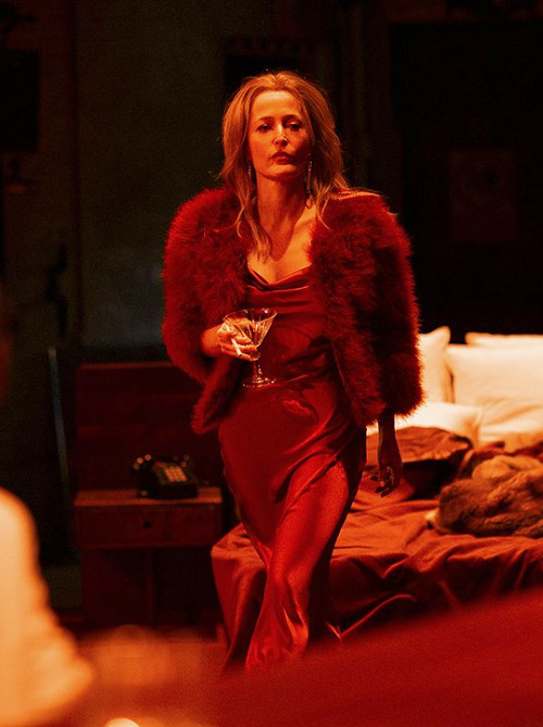 qilliananderson:Gillian Anderson as Margo Channing in All About Eve 2019.