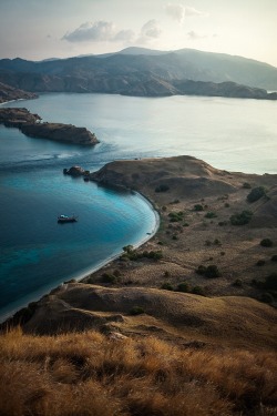 kxndrick:  Komodo Islands © 