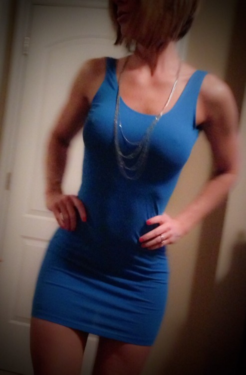 brityjo23:  … little blue dress💋 porn pictures