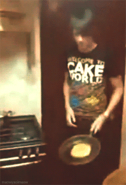 meowyaoimeow:  Pancakes! Pancakes! Pancakes!             