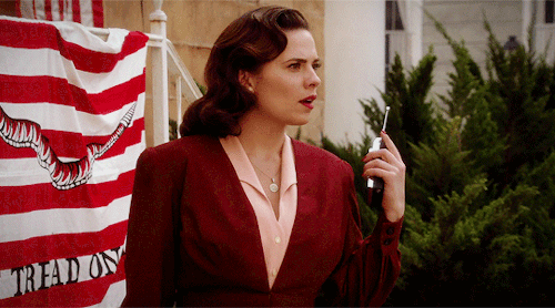chrishemsworht:  peggy carter in every episode  → 2.10 Hollywood Ending