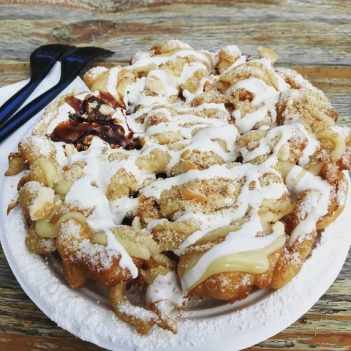 Banana Pudding Funnel Cake. A #BestOfCharlotte Pick. And pretty much my sugar intake for the rest of