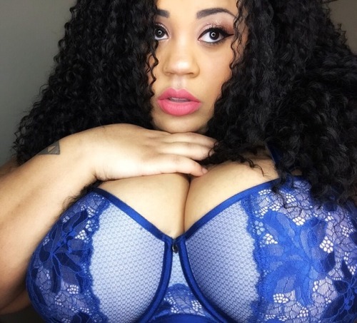chubbygalactus:  My birthday is coming up help me celebrate 🎉   Plumpgalactus.manyvids.com Amateurporn.com/plumpgalactus  Wishlist Link: a.co/47pCVC2  I also do custom videos and custom photosets My lewd snapchat is 19.99 in my manyvids store I also