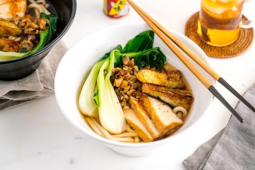 tinykitchenvegan:Vegetarian Udon (Vegan Dashi)