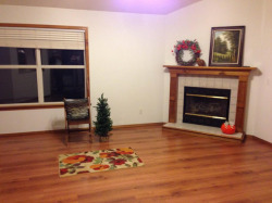 terriblerealestateagentphotos:  It looked