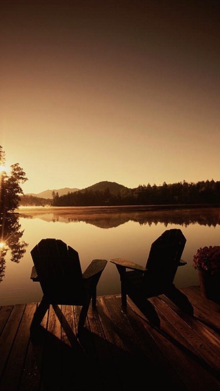 sleepinsidemysoul:  grit-and-gasoline:   Here where there is no noise to irritate