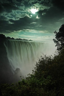 bluelilies22:  Victoria Falls, Africa.