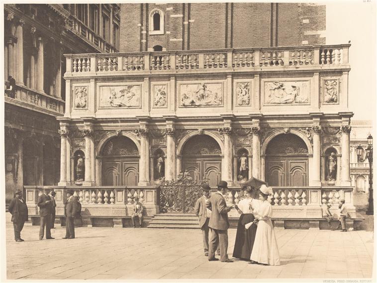 Loggetta au pied du campanile de Saint-Marc- Ongania Ferdinando (1842-1911) photographe