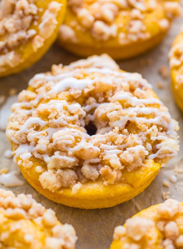guardians-of-the-food:  Pumpkin Coffee Cake Donuts