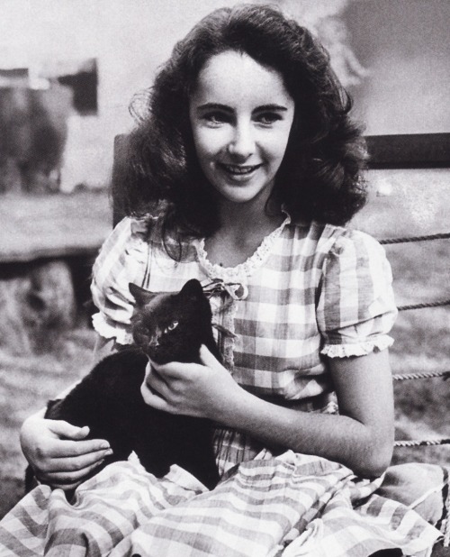 Elizabeth Taylor, 1940s.