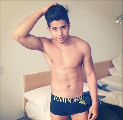 dmooran:  #Sexy #Bigcock #gay #gaymexico #gaypuebla #mennude #desnudos #musculares #abs #hermoso #guapos #lindos #guapo #perfectboy #reallylike #sexogay #gaysex