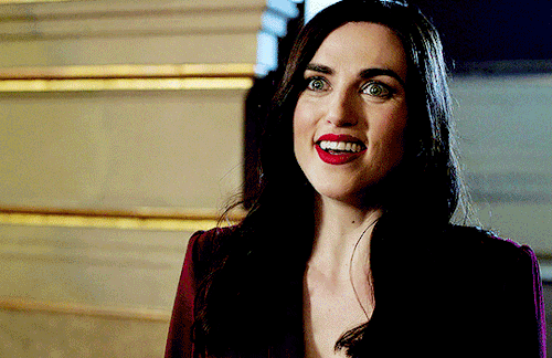 alina-aleksanders:Lena Luthor in every episode ♡ 5x01