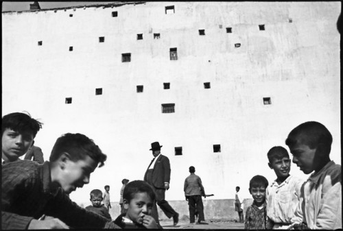 Happy birthday to Henri Cartier-Bresson!✨The photographic master and Magnum Photos co-founder was bo