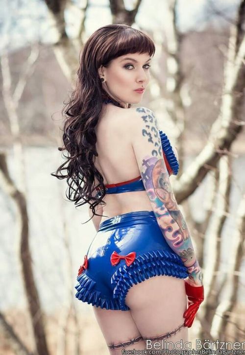 alternative-pinup:  Alternative Pinup