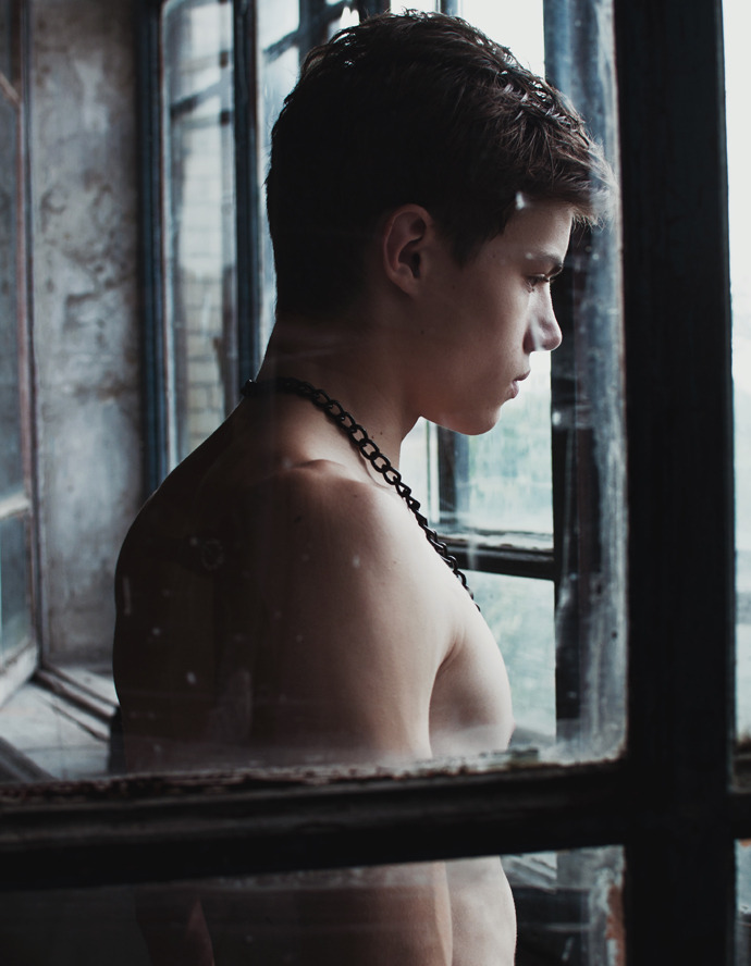 boyrevoir:  Follow for more cute, hot &amp; sexy boys (http://boyrevoir.tumblr.com/)