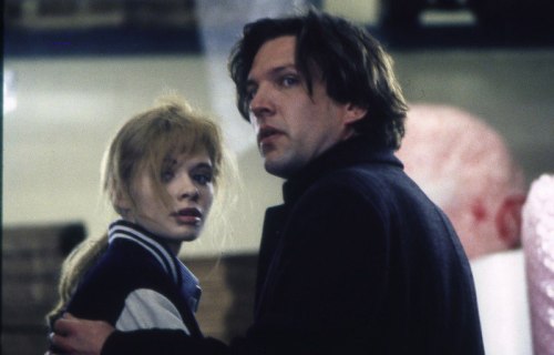 Adrienne Shelly and Martin Donovan in Trust by Hal Hartley