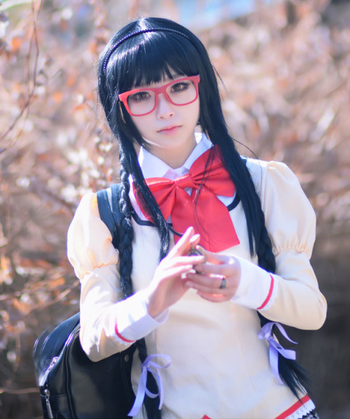 vandariwuuuuutcosplay:  Character: Homura Akemi Anime/Manga series: Puella Magi Madoka Magica CN: Mu