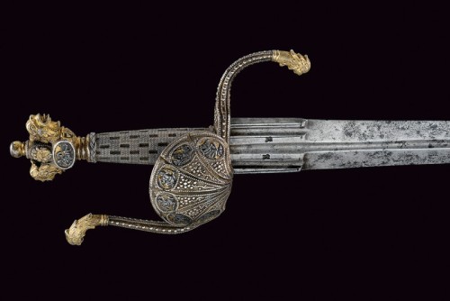 swordsite:#Italia #Spada16th Century Northern Italian Short SwordEditor’s Note: This sword is at once an Oakeshott Type XIX, Oakeshott Type XVI and a contender for Type XV, XIV and XII. I feel it is most strongly a XIX, with the second strongest type