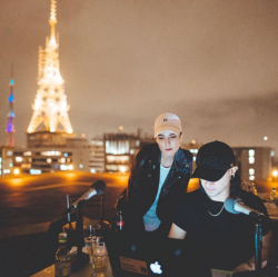 hotelhalsey:  iamhalsey: fake ass Tour Eiffel