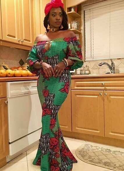 littleblackchats: starsberrisnunicorns:   They thought we were playing 😂     A post shared by The Shade Room (@theshaderoom) on Feb 16, 2018 at 5:57am PST  Bonus 😏:👑#BlackPantherSoLit🔥#WakandaForever✊🏽   FUCKING LOVE THIS 