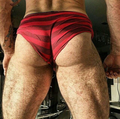 wowcocks:  Wanna be sucked and fucked all day. http://wowcocks.tumblr.com and http://wowabs.tumblr.com