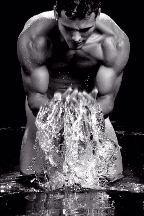 marktwickers: gentlemenallowed:   A tumblr for gentlemen who appreciate other gentlemen. 18/21+ NSFW - Over 106,000 posts and 49,000 followers   Pure Gold 