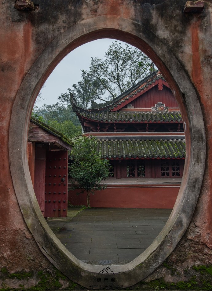fuckyeahchinesegarden:    宜宾真武山 by 遗产君
