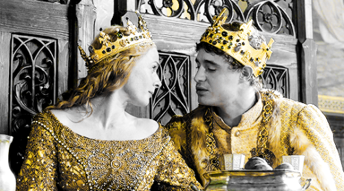 yelena-belxva: The White Queen (2013) | Episode 2: The Price of Power↳ Rebecca Ferguson as Lady Eliz