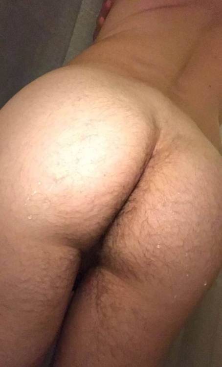 youngryguy:  This 24yo follower couldn’t wait to see his pics on the blog to jerk off and cum to them (he’ll send proof.) Now that’s the kind of follower I like 😉 Send your pics to ayoungry on Snapchat to be featured on the blog! 