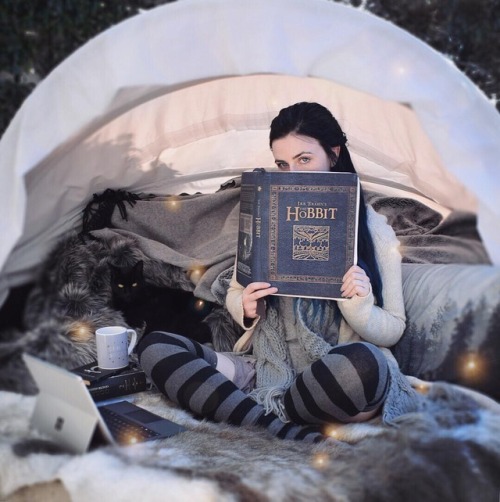 Don’t mind me, just an elf reading about my adventures in my giant Hobbit book! ‍♀️ (Just 