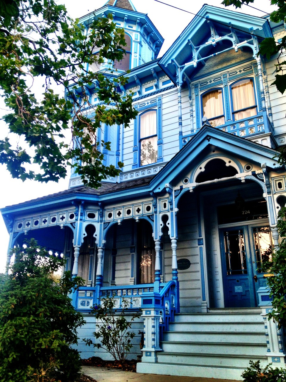 victorianhouses:  Best of Victorian Houses first half of 2013 so lucky to have all